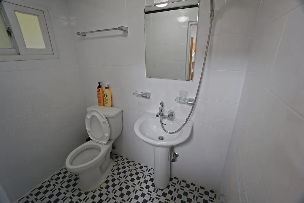 710 Guesthouse Yellow Busan Hostel