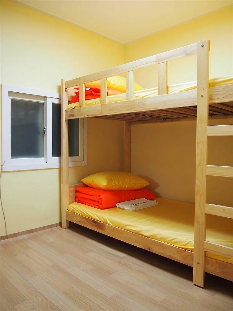 Hostel 710 Guesthouse Yellow Busan