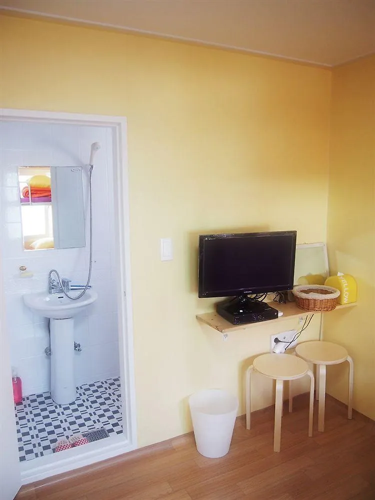 710 Guesthouse Yellow Busan